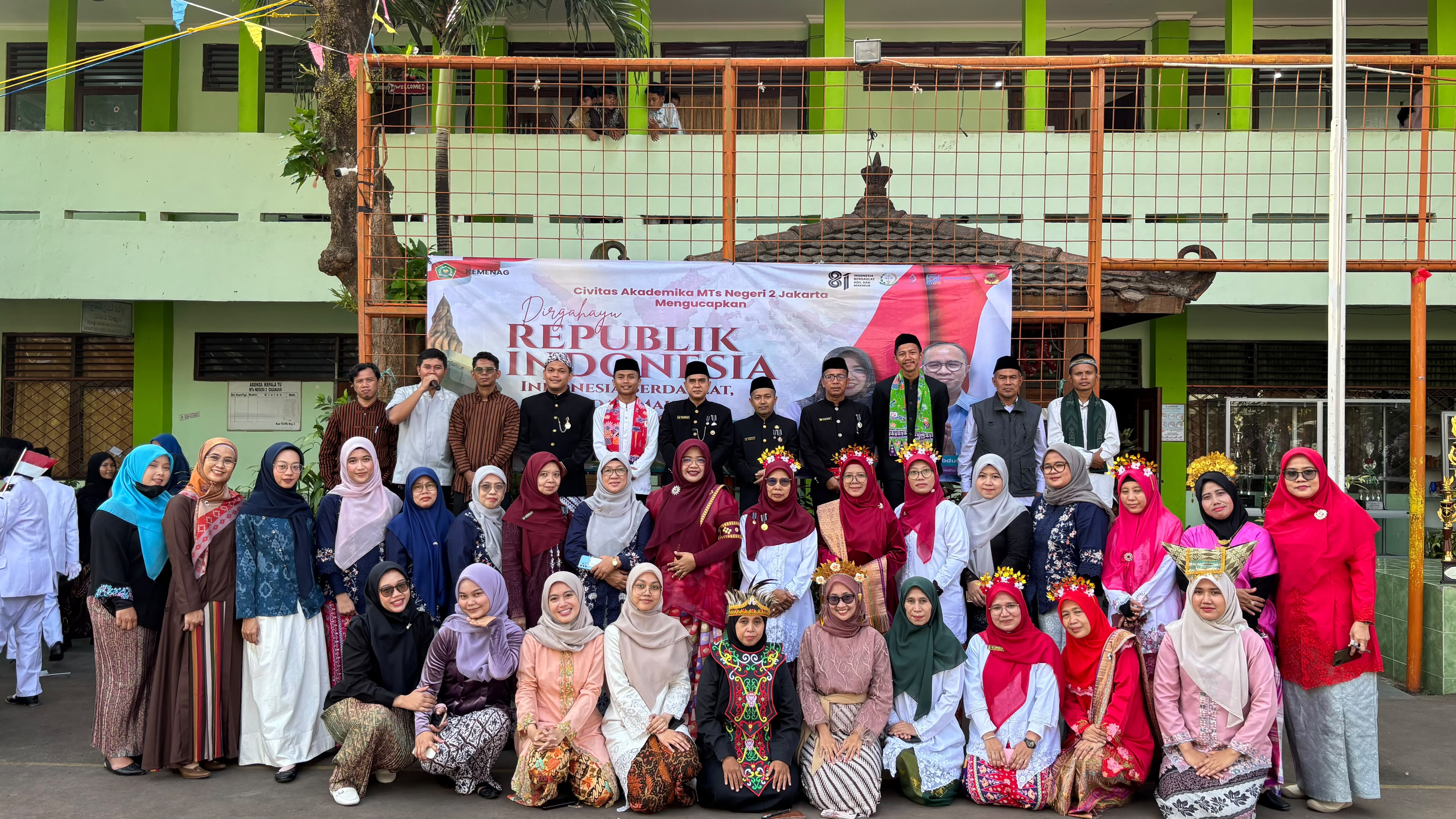 Khidmat dan Penuh Semangat, MTs Negeri 2 Jakarta Peringati HUT Kemerdekaan RI ke-81