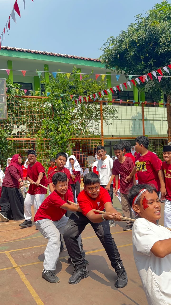 Semarak Kemerdekaan RI ke-81 dan HUT Pramuka, MTs Negeri 2 Jakarta Gelar Beragam Perlombaan
